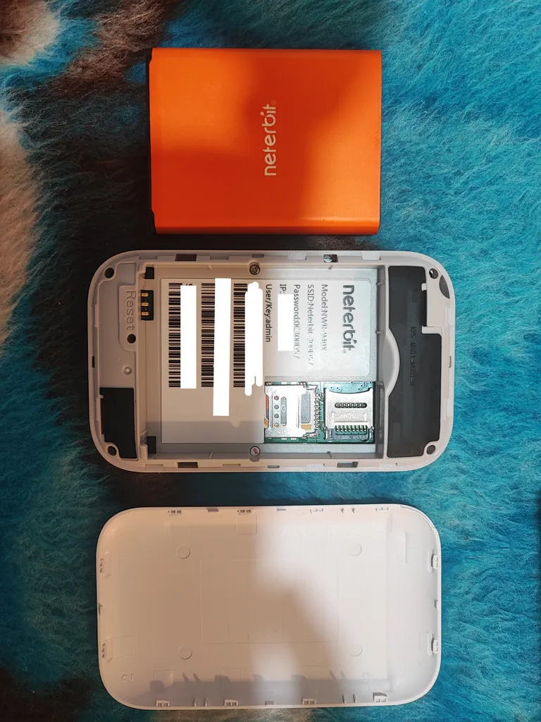 مودم LTE قابل حمل نتربیت مدل NWR-940X مودم LTE قابل حمل نتربیت مدل NWR-940X