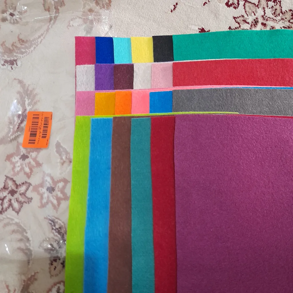 بسته ی 24 رنگی نمد ایرانی هنری ساز کد 1304