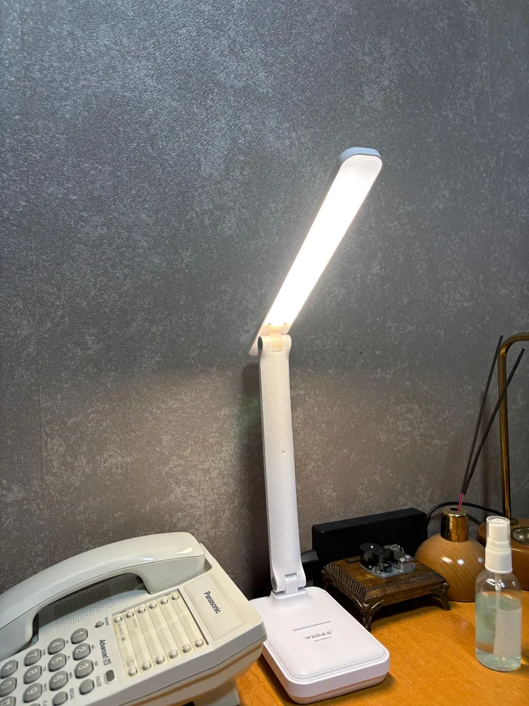 چراغ مطالعه ویداسی مدل WD-6082Q