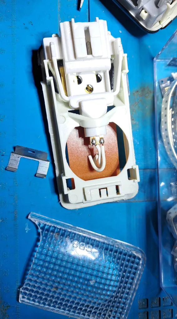 چراغ اس ام دی سقف خودرو ایس مناسب برای پژو 206