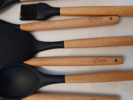 سرویس کفگیر و ملاقه 12 پارچه جی فی نی مدل 01