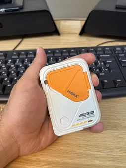 پاوربانک 20 وات هیسکا مدل HP-123PD ظرفیت 10000 میلی آمپر ساعت