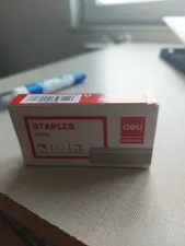 تجریه خرید سوزن منگنه دلی مدل 0012N سایز 24/6 بسته 1000 عددی