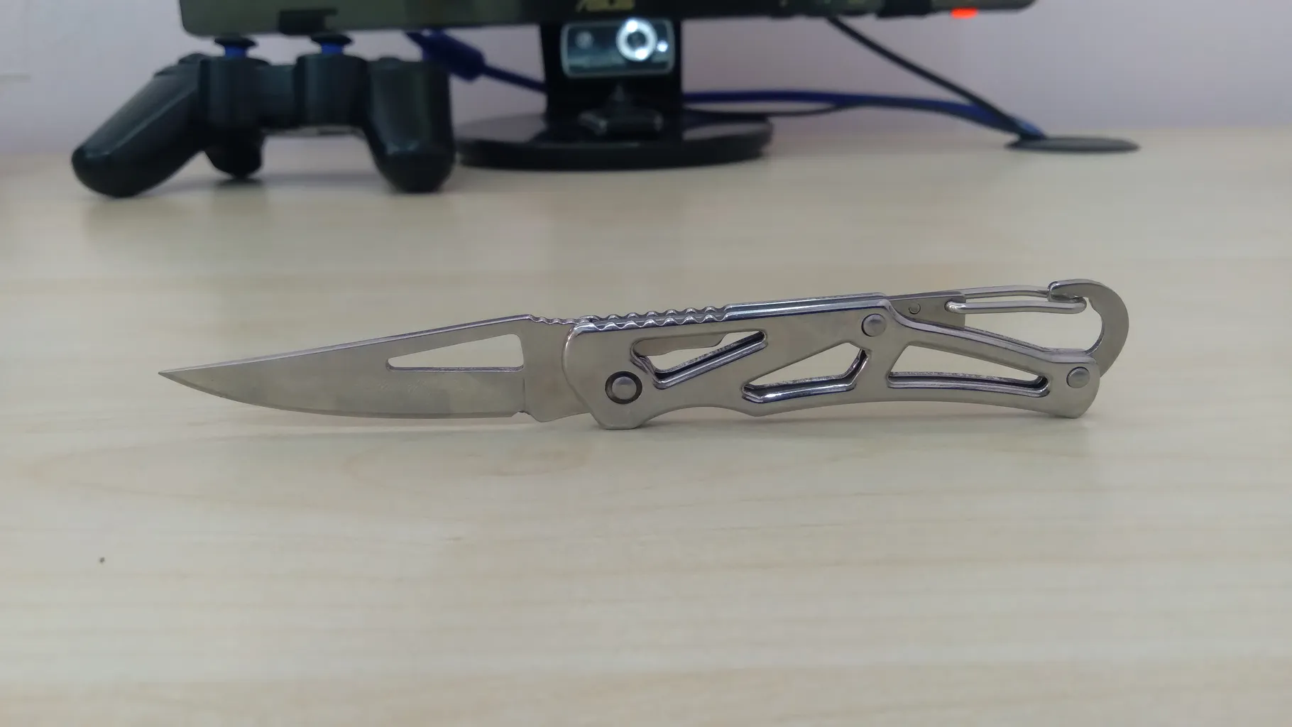 چاقو سفری مدل CARABINN