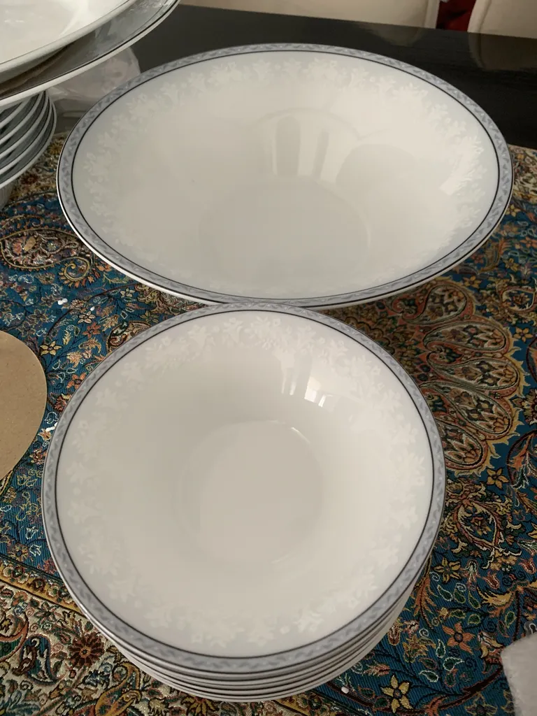 سرویس غذاخوری 35 پارچه چینی زرین ایران سری شهرزاد مدل وایت رز درجه عالی