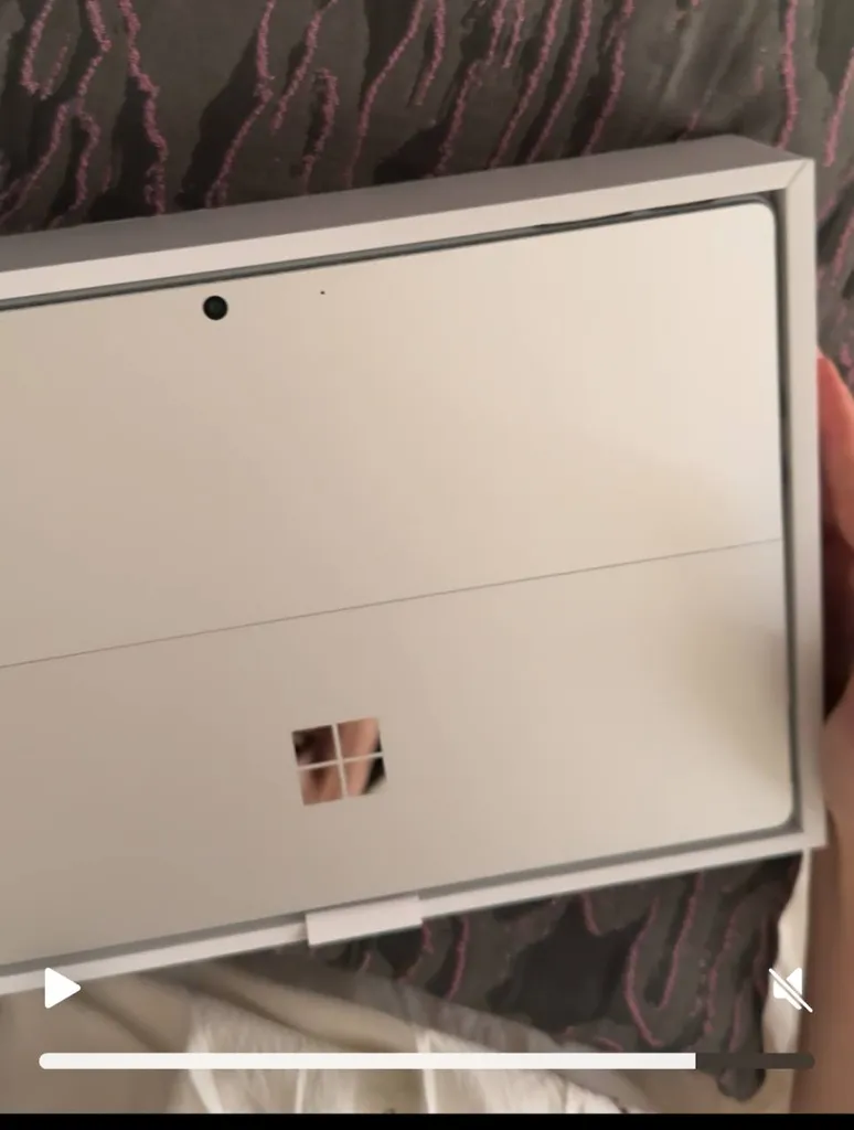 تبلت مایکروسافت مدل Surface Pro 9-i7 1255U ظرفیت 256 گیگابایت و رم 16 گیگابایت