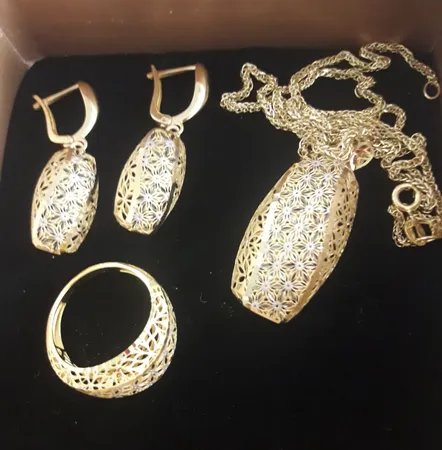 نیم ست طلا 18 عیار زنانه طلای مستجابی مدل آوا کد 67128