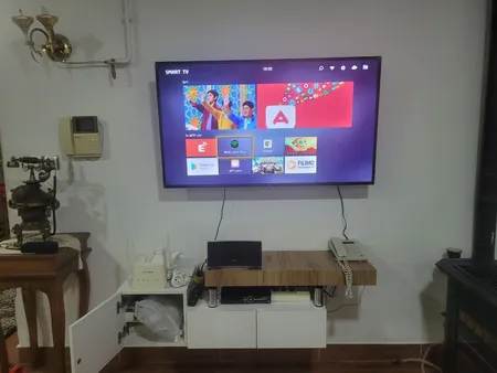 تلویزیون ال ای دی هوشمند نكسار مدل NTV-U50F618N سایز 50 اینچ