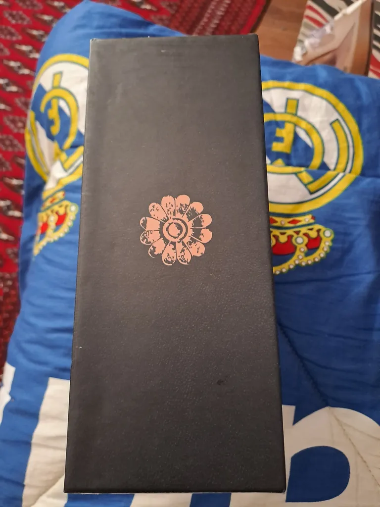 کتاب تاریخ کامل ایران اثر حسن پیرنیا و عباس اقبال آشتیانی
 انتشارات نگاه آشنا 4 جلدی