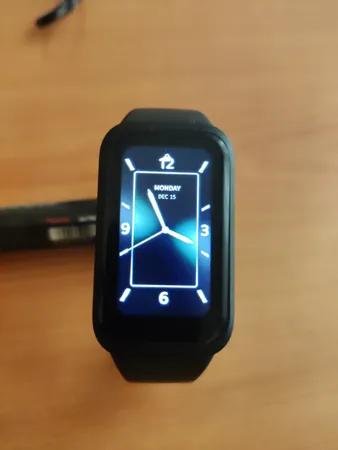 ساعت هوشمند 46 میلی‌متری شیائومی مدل Smart Band 9 Active، کنترل موسیقی، کنترل سطح اکسیژن خون، شمارش ضربان قلب، پایش وضعیت خواب، با بند پلاستیکی