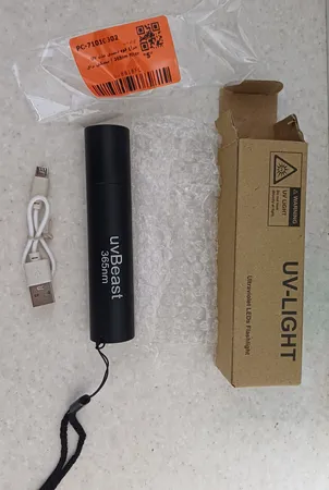 چراغ قوه دستی مدل UV 365nm filter