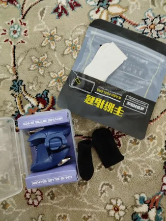 دسته بازی مدل Blue Shark به همراه آستین کنترل کننده انگشت