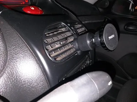 پایه نگهدارنده گوشی موبایل یسیدو مدل C134