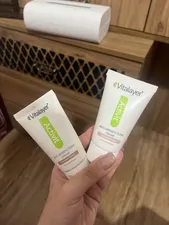 تجریه خرید کرم ضد جوش رنگی ویتالیر سری Activit مدل Natural Tinted حجم 40 میلی لیتر