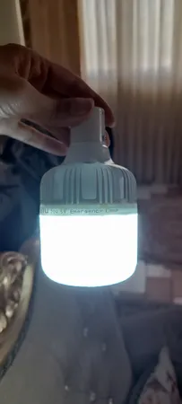 لامپ 20 وات مدل شارژی پایه متصل