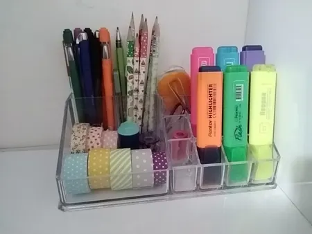 استند لوازم آرایشی مدل Ro01