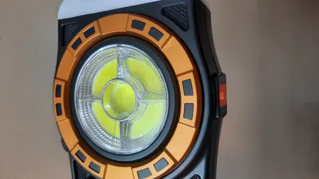 چراغ اضطراری مدل خورشیدی شارژی 3حالته HB