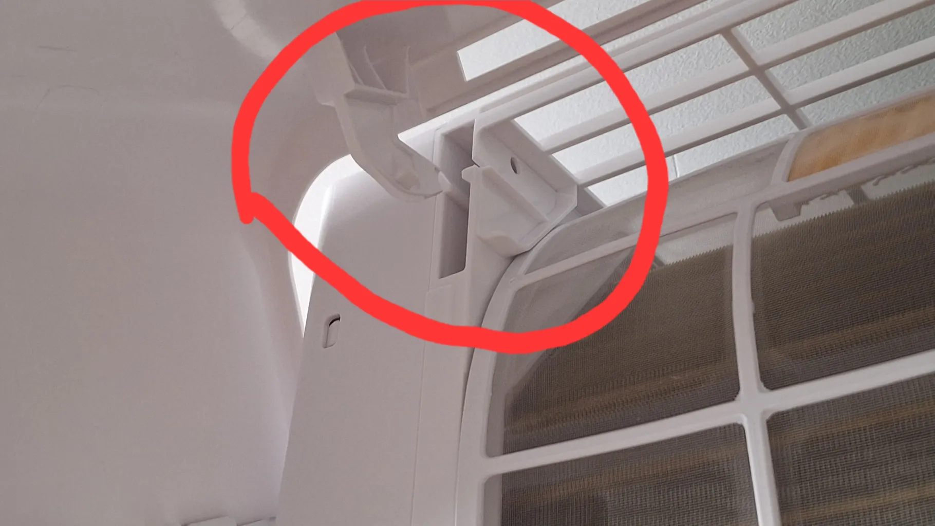 کولر گازی اسپلیت دیواری 30000 دور ثابت هایسنس مدل HRH-30TQ