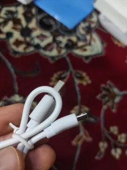 پاوربانک 18 وات شیائومی مدل Redmi ظرفیت 20000 میلی آمپرساعت به همراه کابل تبدیل microUSB