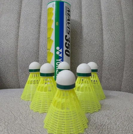توپ بدمینتون یونکس مدل MAVIS 350 بسته شش عددی