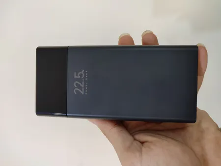 پاوربانک ریمکس مدل RPP-672 ظرفیت 20000 میلی آمپر ساعت