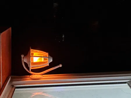 لامپ ال ای دی 4 وات نمانور مدل شعله آتش پایه E27