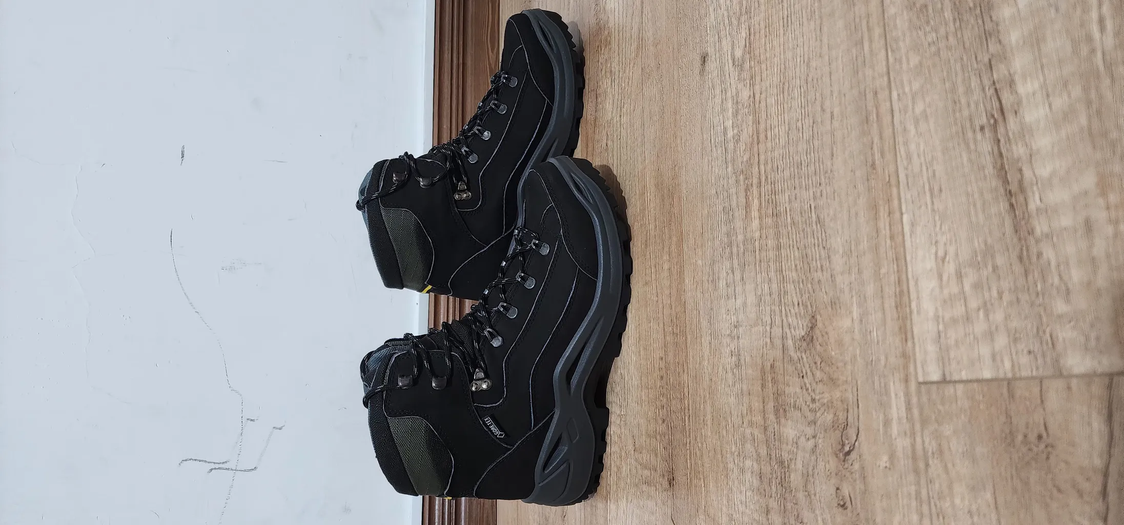 کفش کوهنوردی چرم عطارد مدل چرم طبیعی کد SHK04