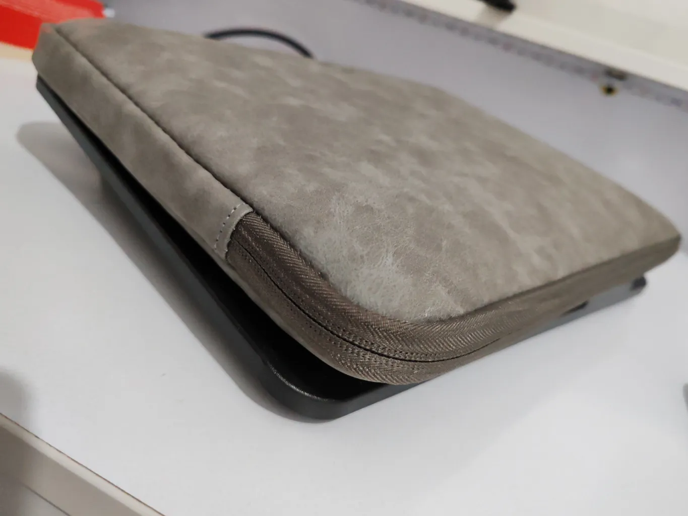 کیف لپ تاپ یوگرین مدل LP187-20476 مناسب برای لپ تاپ 14 تا 14.9 اینچی