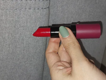 رژ لب گلدن رز مدل velvet شماره 35