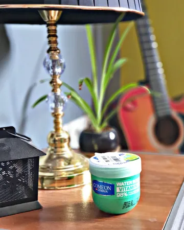 کرم آبرسان کامان سری واتربمب مدل VITAMIN C حجم 200 میلی‌لیتر