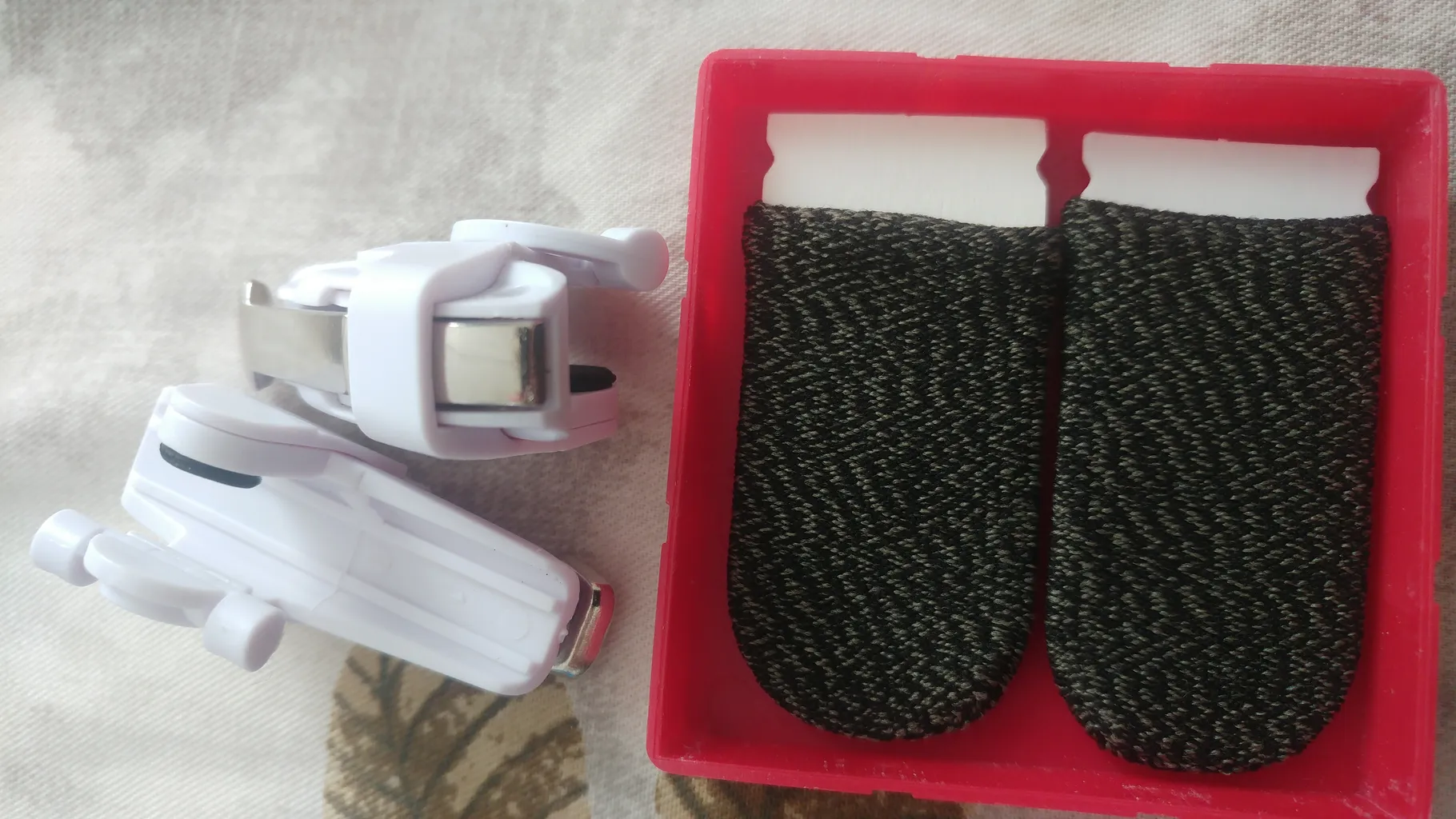 دسته بازی Pubg مدل Rasin به همراه آستین کنترل کننده انگشت