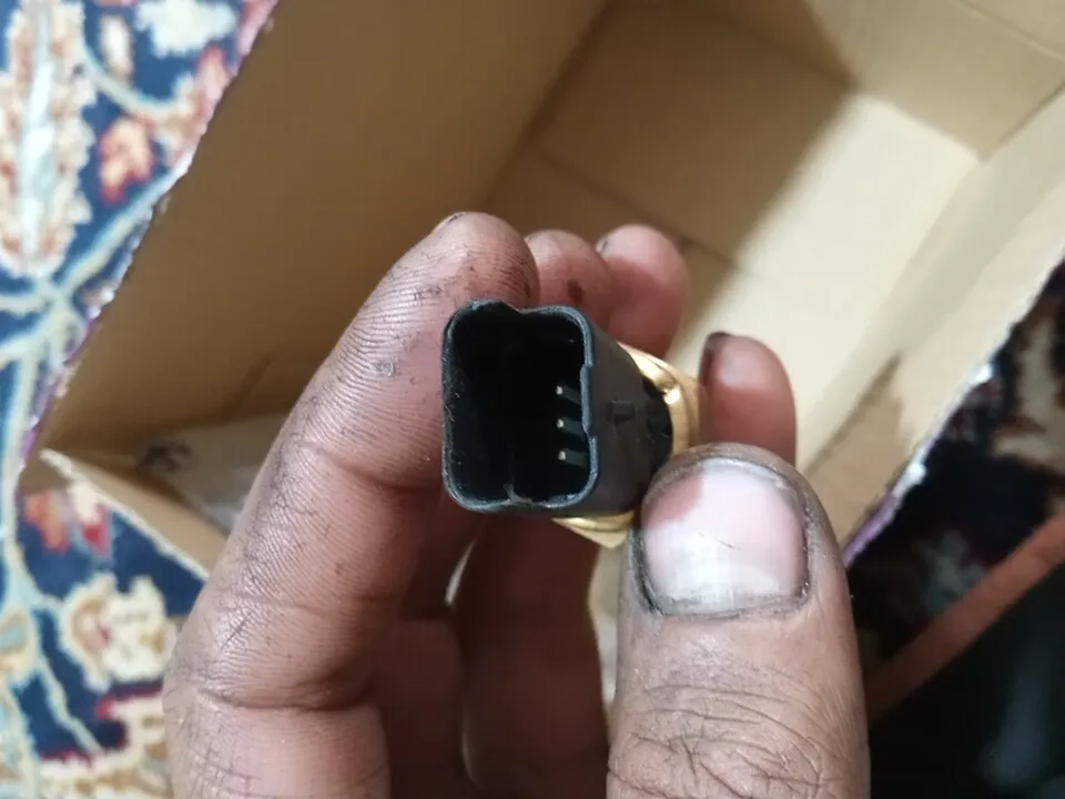 فشنگی آب ایساکو کد 09201053 مناسب برای سمند EF7