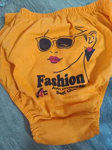 تجریه خرید شورت زنانه آوین مدل چاپی کد 10 مجموعه 6 عددی