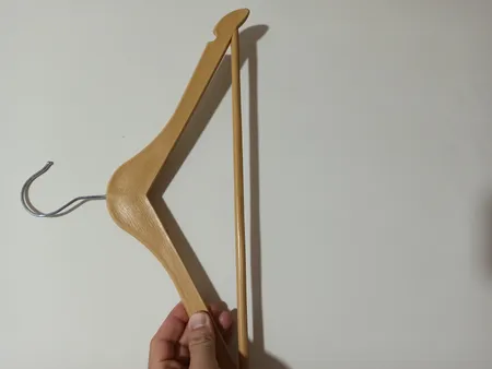 چوب لباسی مدل افرا طرح چوب بسته 20 عددی