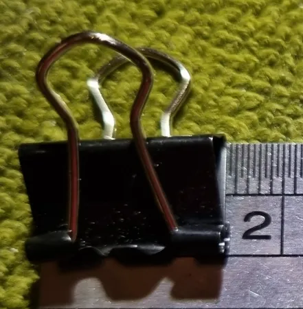 گیره کاغذ دینگ لی مدل DL.0006 سایز 15 میلی متر بسته 12 عددی