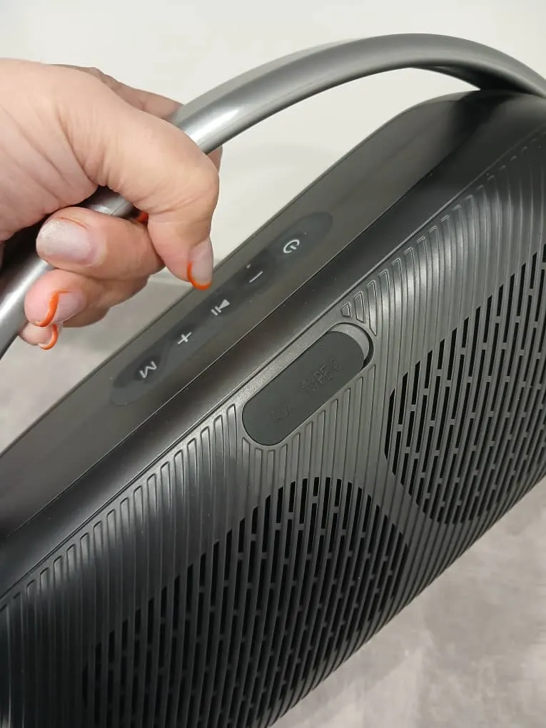 اسپیکر بلوتوثی قابل حمل هیسکا مدل B66