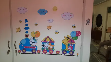 استیکر دیواری کودک باروچین مدل قطار رنگارنگ مجموعه 24 عددی