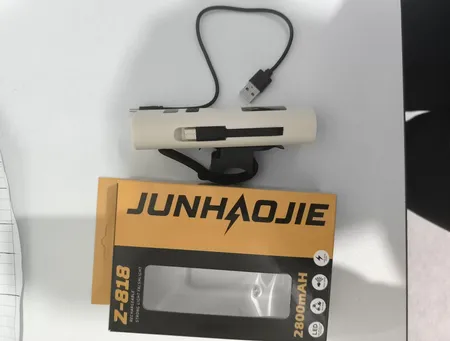 چراغ جلوی دوچرخه مدل Z818