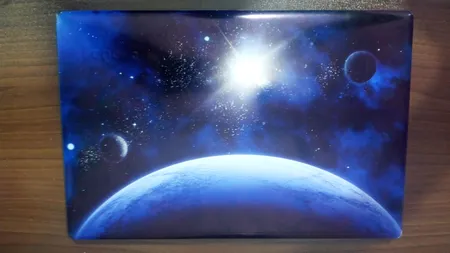 استیکر لپ تاپ طرح spa-ce 08 به همراه برچسب حروف فارسی کیبورد