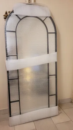 آینه مدل قدی فلزی طرح تاج پایه دار F-180