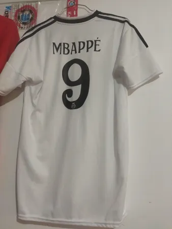 ست سه تکه لباس ورزشی پسرانه مدل رئال مادرید طرح امباپه 2025