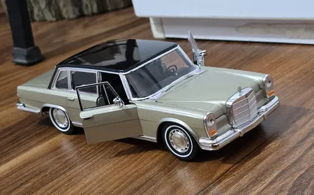 ماکت ماشین ولی مدل 1963 Mercedes Benz 600