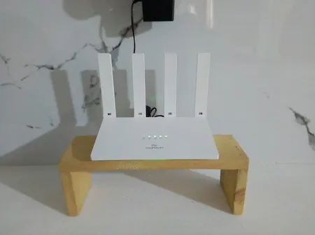 مودم 4G LTE نزتک مدل 77UX100