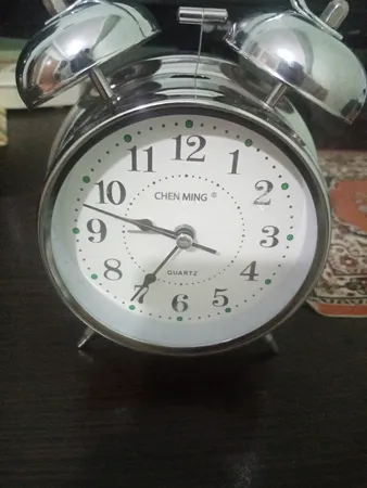 ساعت رومیزی مدل فلزی زنگ دار کد 001