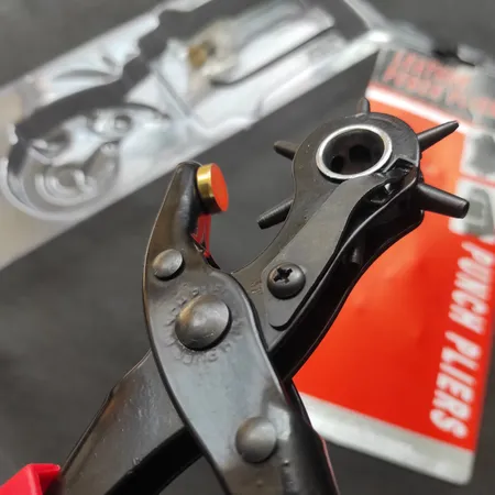 انبر پانچ چرم کد CH250 به همراه صفحه و سوزن