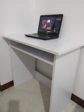 تجریه خرید میز کامپیوتر مدل الیت