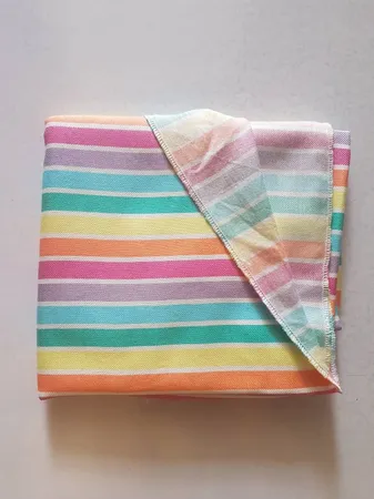 حوله استخری مدل رنگین کمان سایز 103× 180 سانتیمتر