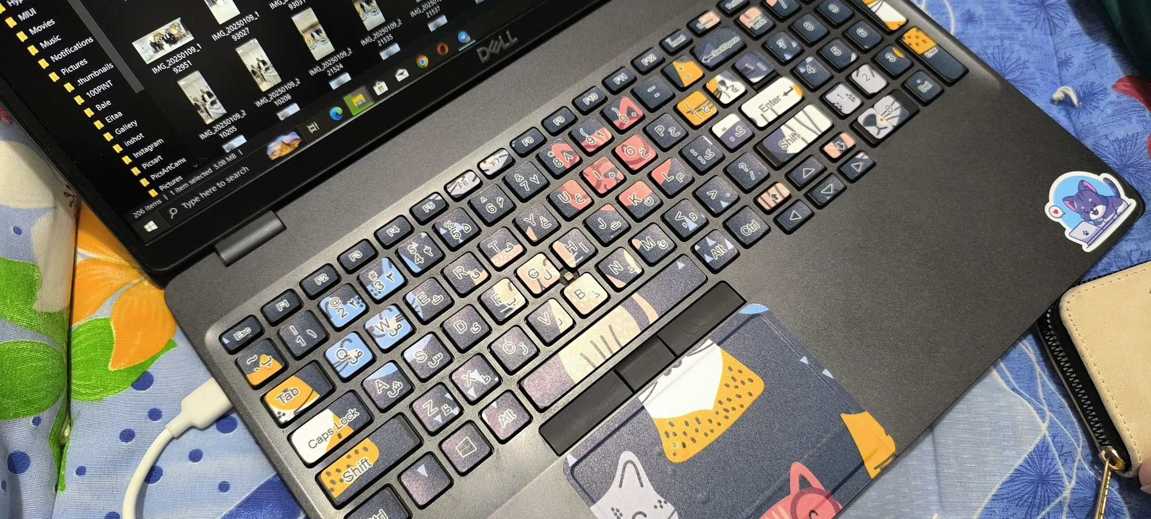 استیکر لپ تاپ توییجین و موییجین طرح حیوانات کد 24 مناسب برای لپ تاپ 15.6 اینچ به همراه برچسب حروف فارسی کیبورد