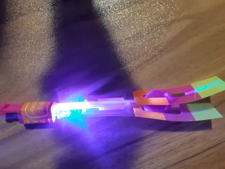 اسباب بازی پرنده مدل Light To The Moon