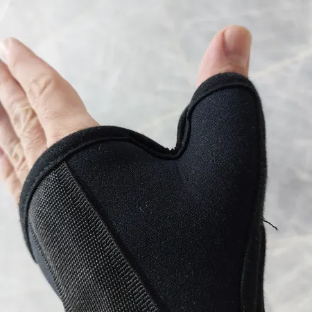 مچ بند طب و صنعت مدل آتل دار نئوپرن کد 31190